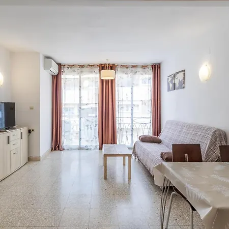 Inftour Paola Iii Апартаменты *